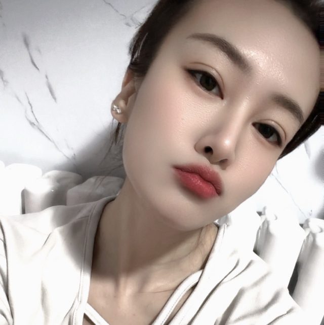 你看你看月亮的脸