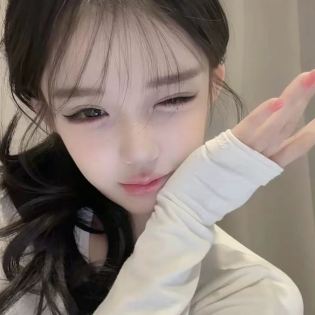 我不明白 为什么他看起来这么真诚 又好像和谁都有感情