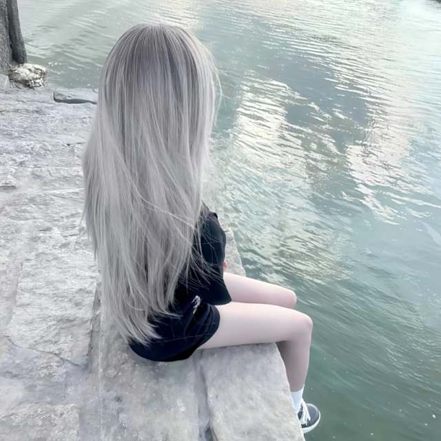 或许还会再见但不再会是曾经青涩的脸庞