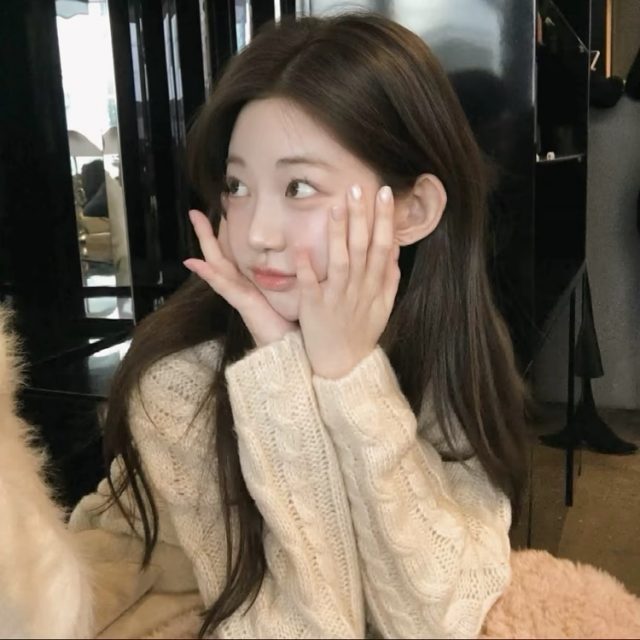 白水鉴心 我那么勇敢的靠近你 是因为我知道这样惊天动地的蠢事 不会再有第二次.