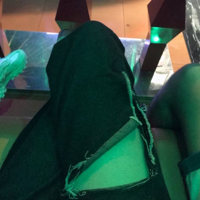 我不抽烟不喝酒身上没有墨水你喜欢的话我也可以为你穿上白裙子